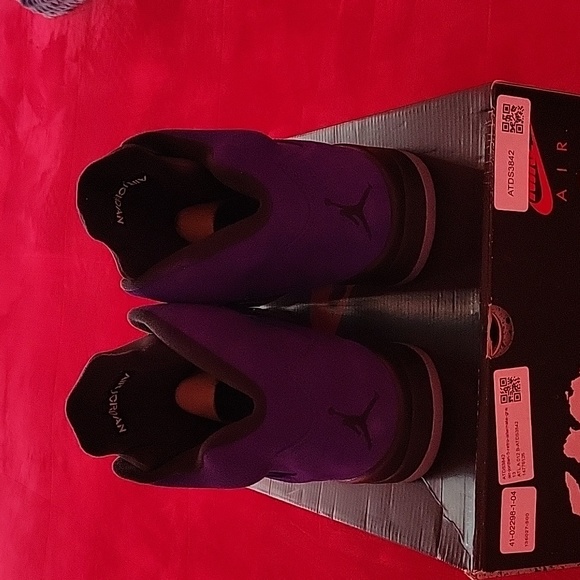 Men's Jordan Retro 5's - Picture 3 of 7